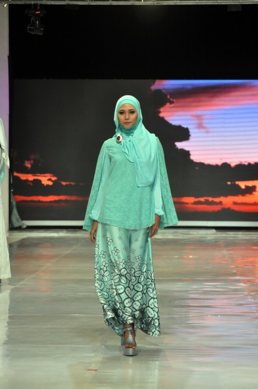 my lovely batik tuti adib