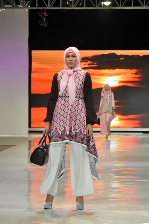 my lovely batik tuti adib