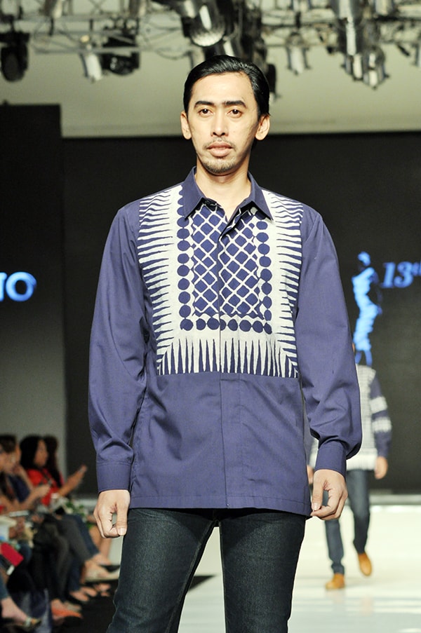 Batik Fashion - Model Baju Batik Indigo Ala Handy Hartono